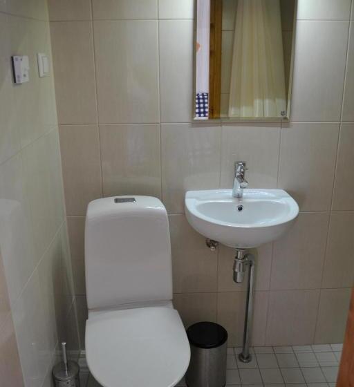 Kraavi Guest Hostel