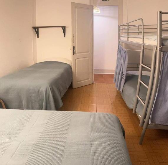 Peniche Hostel