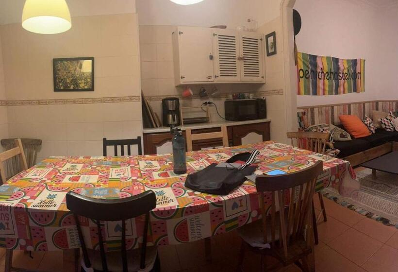 Peniche Hostel