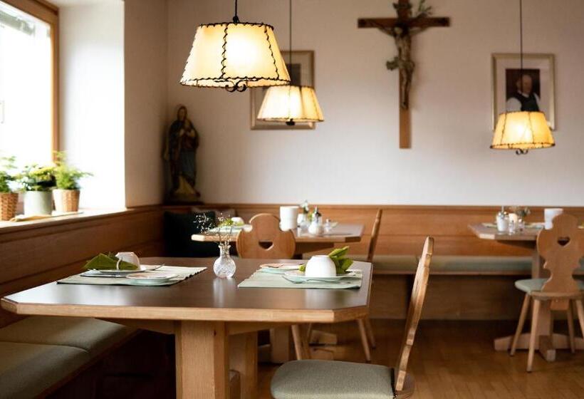 بنسيون Active B&b Prairerhof