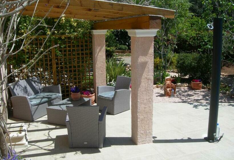 Пансион B&b Villa Les Tamaris