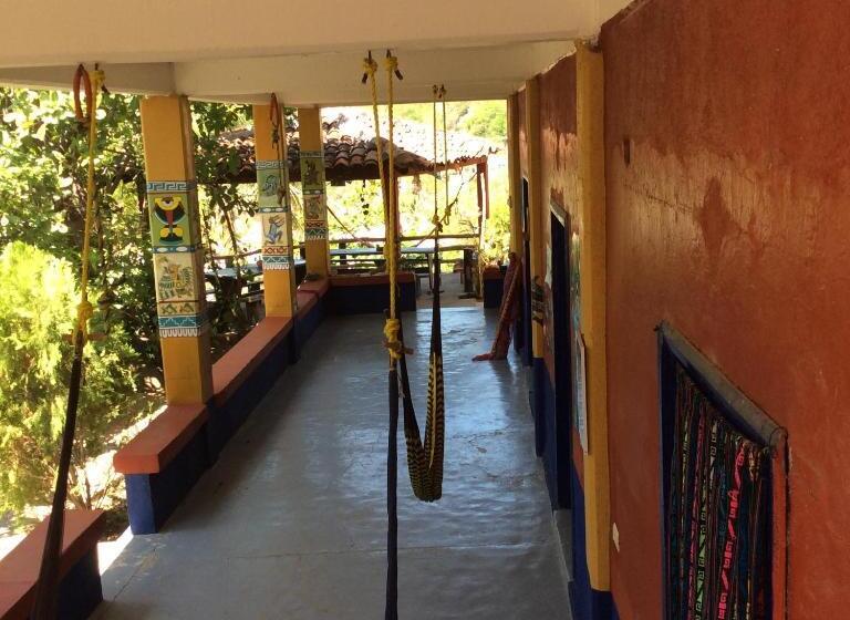 بنسيون Casa Gundi Y Tomas