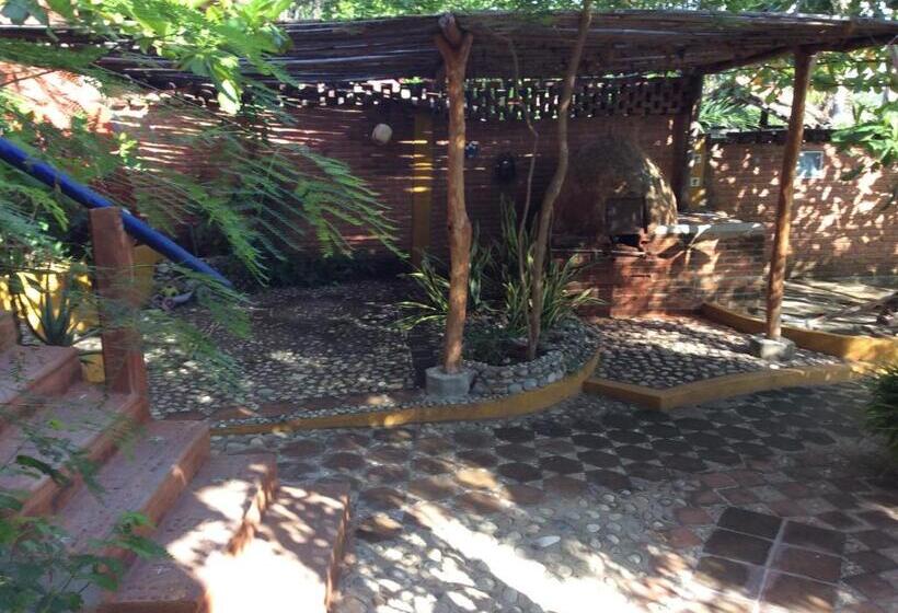 بنسيون Casa Gundi Y Tomas