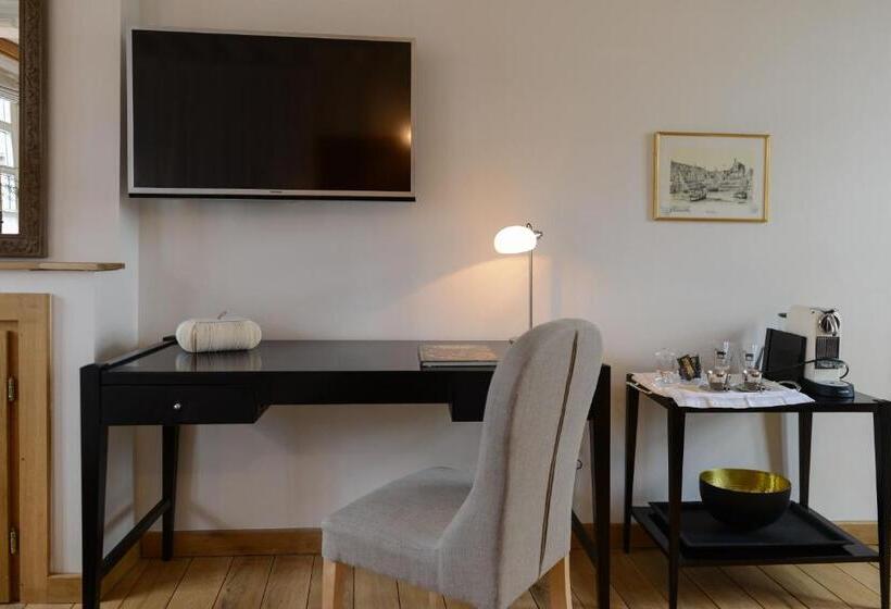 پانسیون Chambres Houdaille