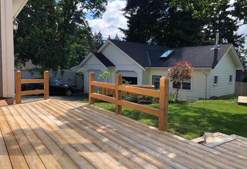 بنسيون Eaglenest Manor Cowichan