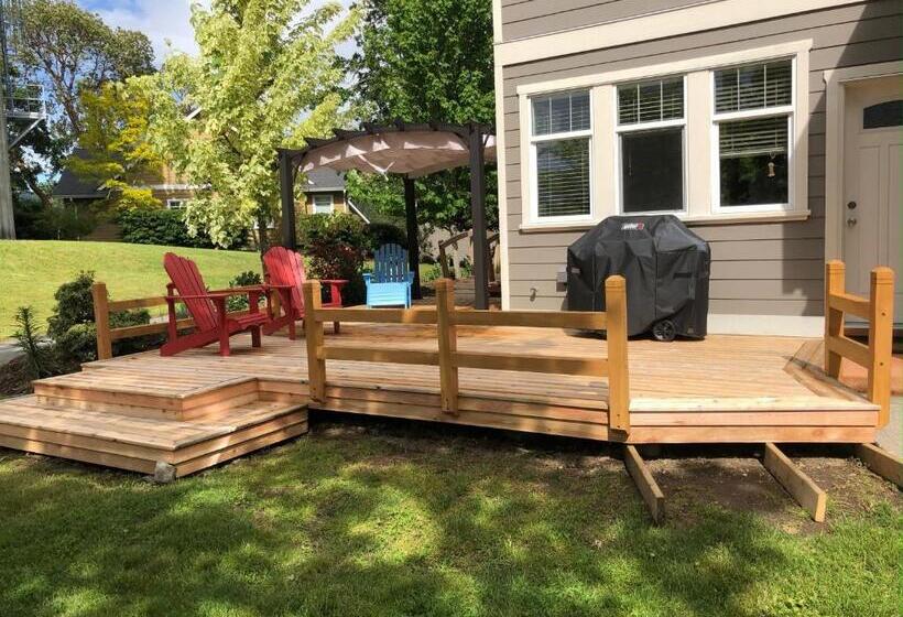 פנסיון Eaglenest Manor Cowichan