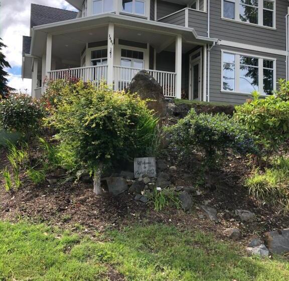 פנסיון Eaglenest Manor Cowichan