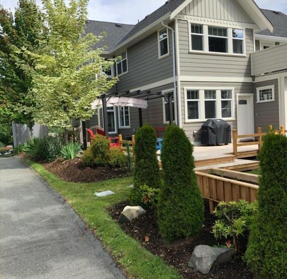 بنسيون Eaglenest Manor Cowichan