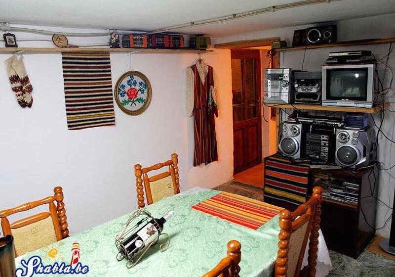 پانسیون Elida Guest House