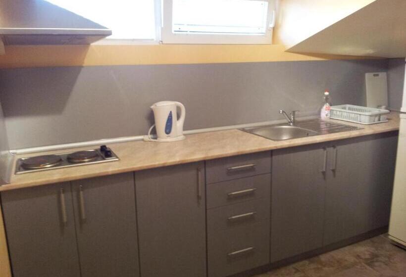 ペンション Guest House Emi