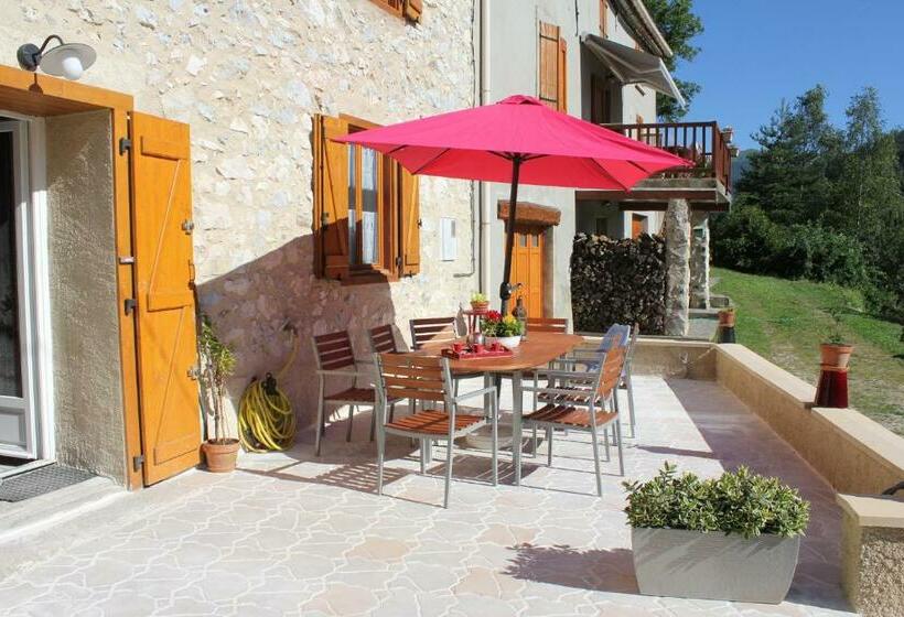 פנסיון L Oustal De L Annetta Chambres Et Tables D Hôtes