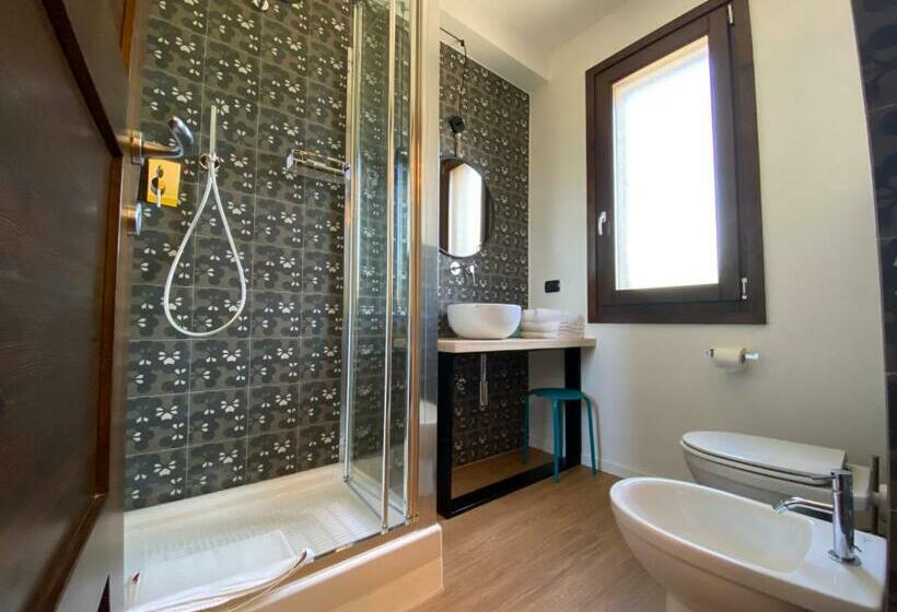 פנסיון La Tortorella Room & Apartment