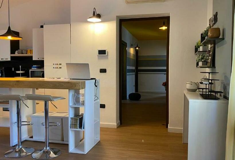 פנסיון La Tortorella Room & Apartment