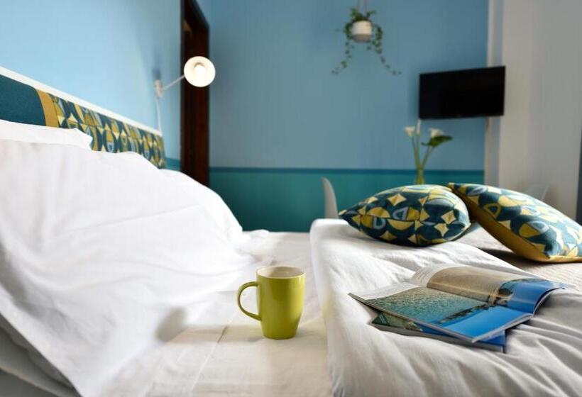 פנסיון La Tortorella Room & Apartment