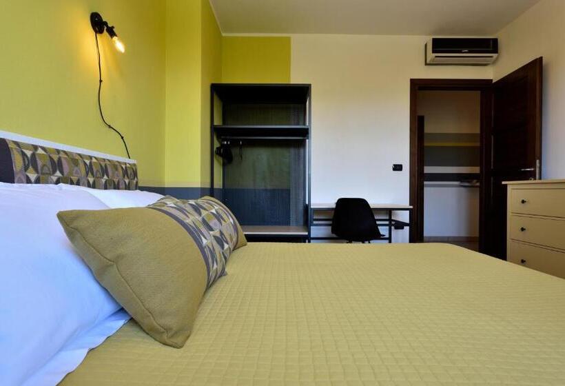 פנסיון La Tortorella Room & Apartment