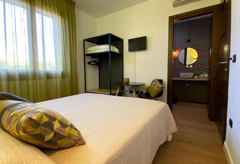 פנסיון La Tortorella Room & Apartment