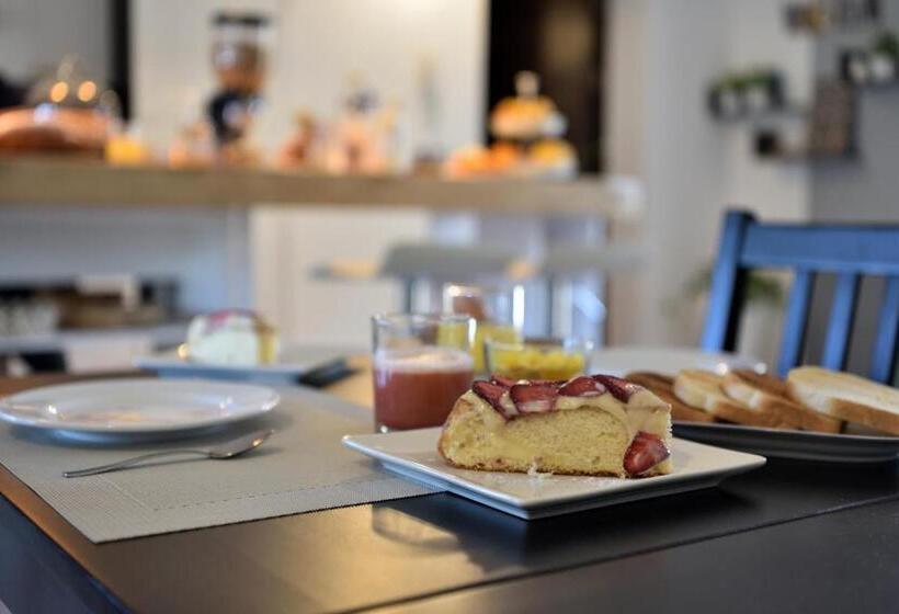 פנסיון La Tortorella Room & Apartment