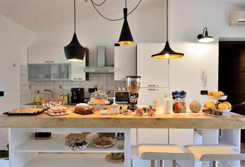 פנסיון La Tortorella Room & Apartment