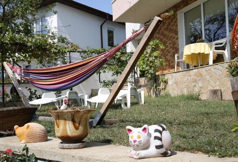 펜션 Popov Guest House