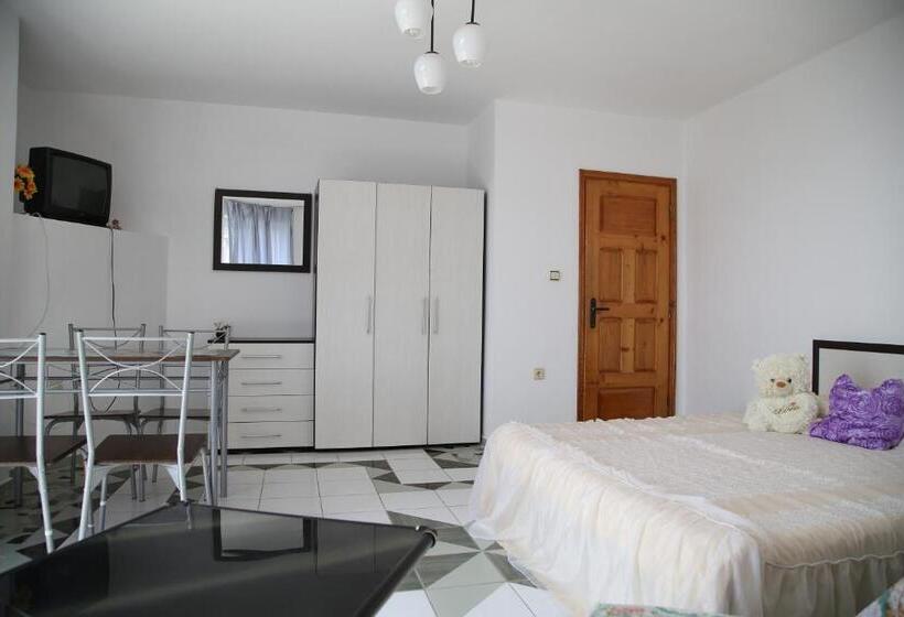 펜션 Popov Guest House