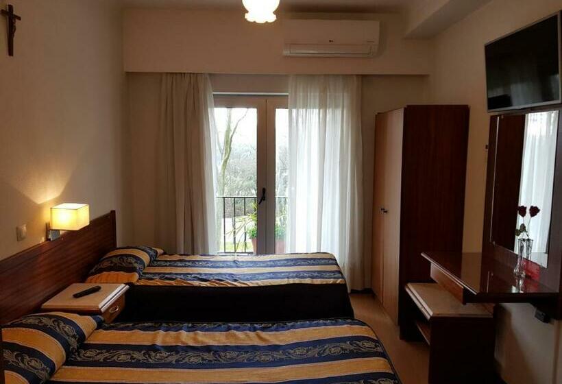 膳宿费 Residencial Coroa D Ouro