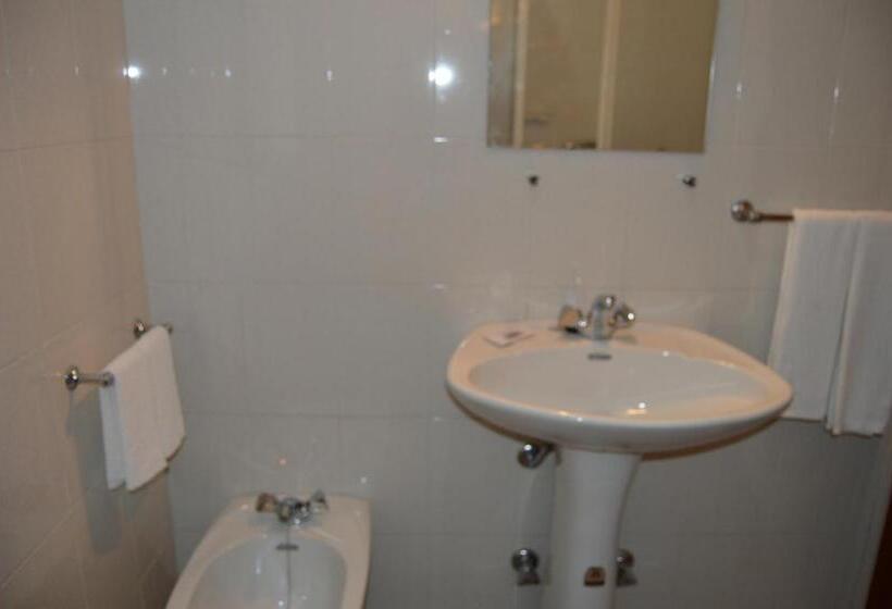 膳宿费 Residencial Coroa D Ouro