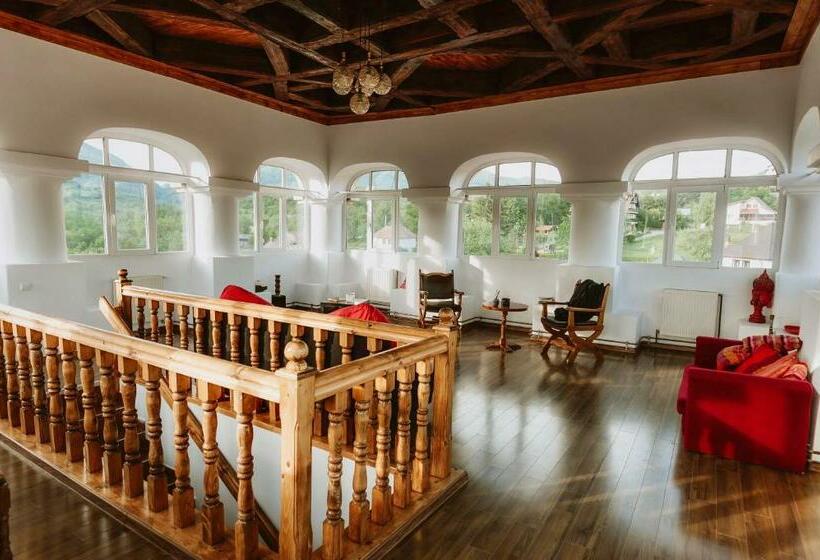 ペンション Turnul Maresalului