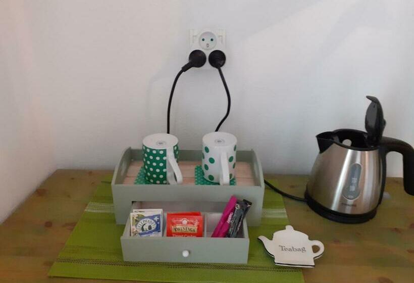 민박 Chambre D Hôtes La Tour De Brazalem