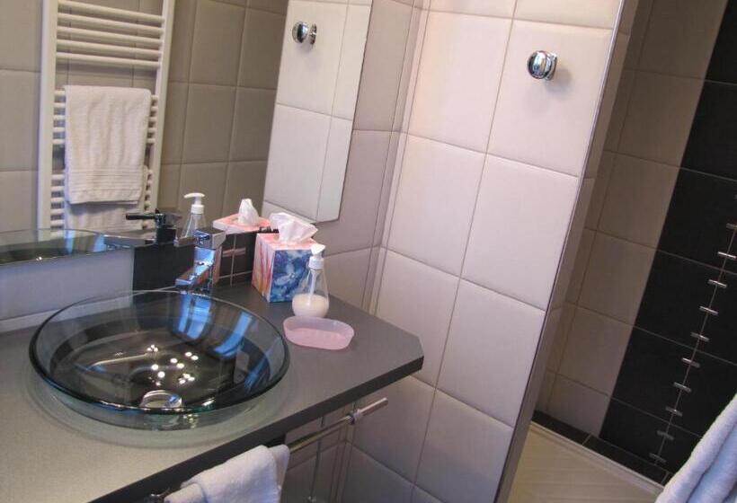 مبيت وإفطار Chambres D Hôtes Les Muriers