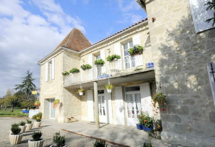 ベッドアンドブレックファースト Chez Madeleine