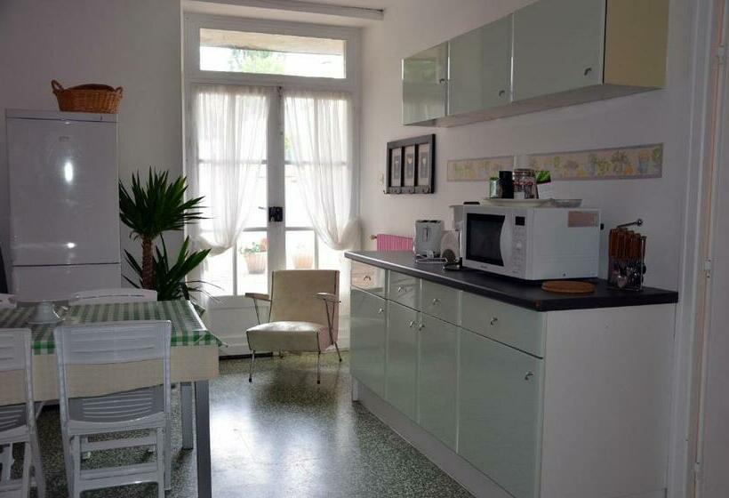 ベッドアンドブレックファースト Chez Madeleine