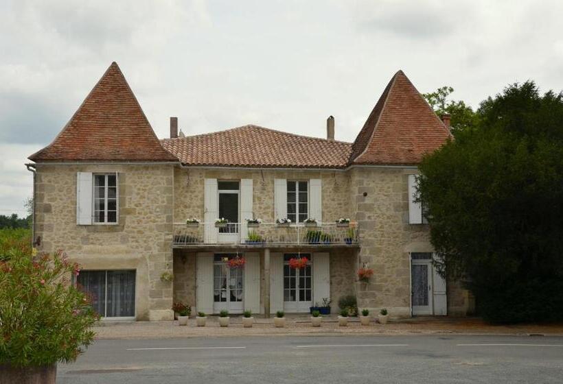 ベッドアンドブレックファースト Chez Madeleine