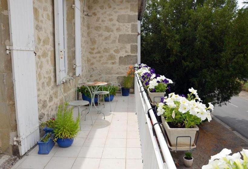 ベッドアンドブレックファースト Chez Madeleine