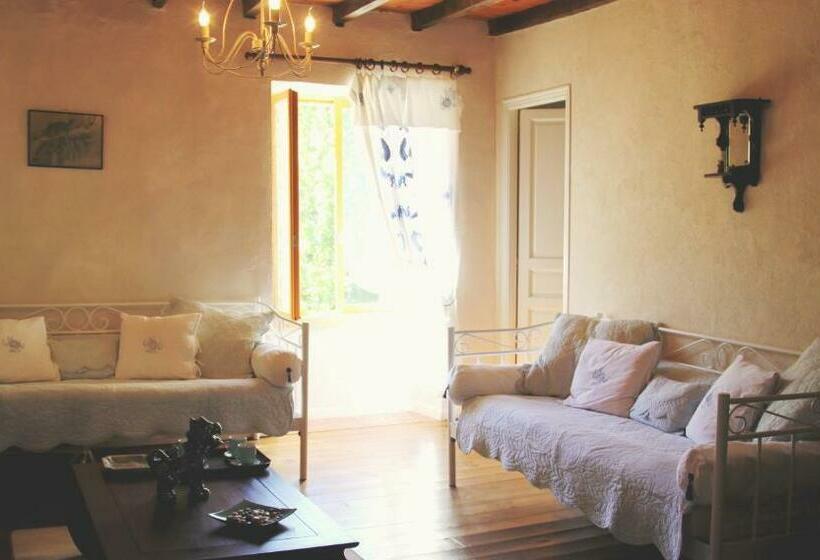 住宿加早餐  Chez Providence Chambres Et Table D Hôtes