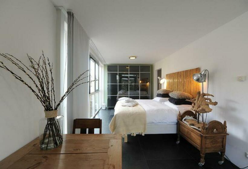 تختخواب و صبحانه The Green Tunnel