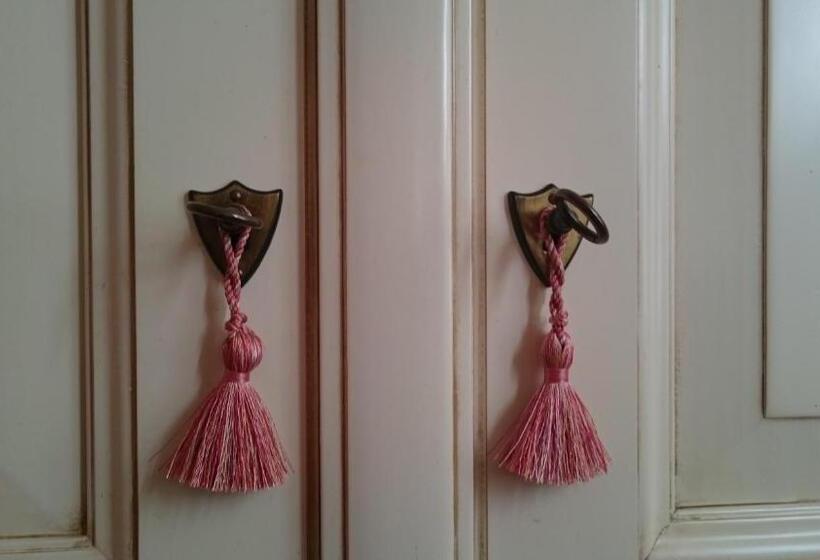 مبيت وإفطار Domaine De Paguy