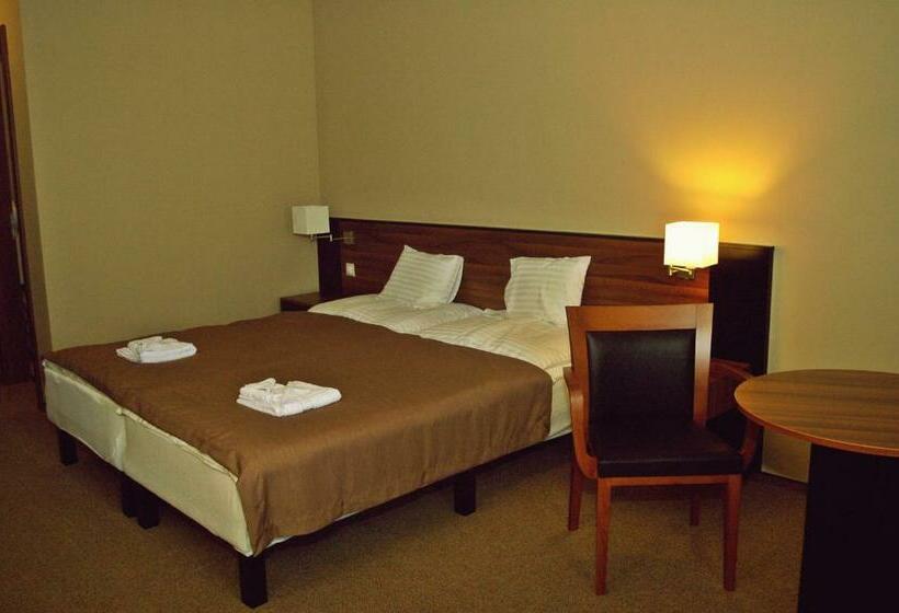 צימר Fiáker Panzió