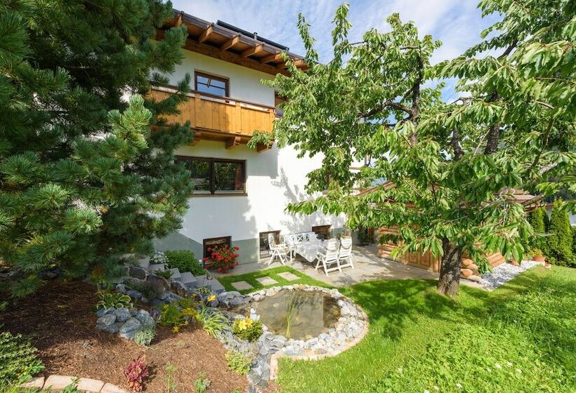 ベッドアンドブレックファースト Garni Feuerstein