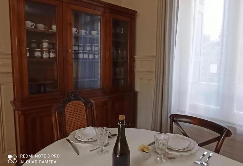 צימר Jane Laur   Honfleur