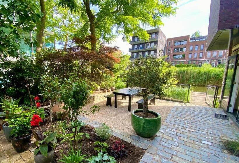 تختخواب و صبحانه The Green Tunnel