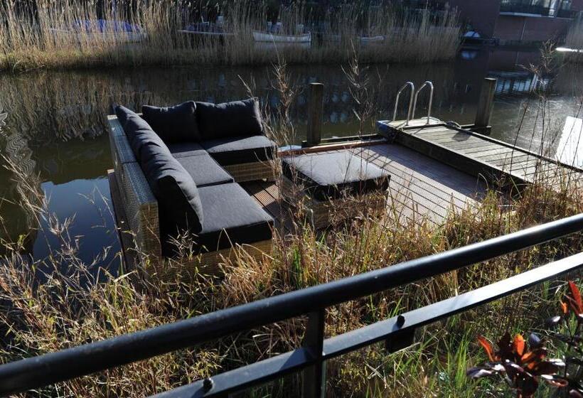 تختخواب و صبحانه The Green Tunnel