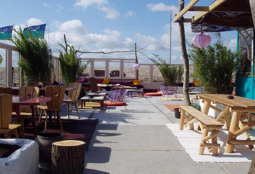 تختخواب و صبحانه The Green Tunnel