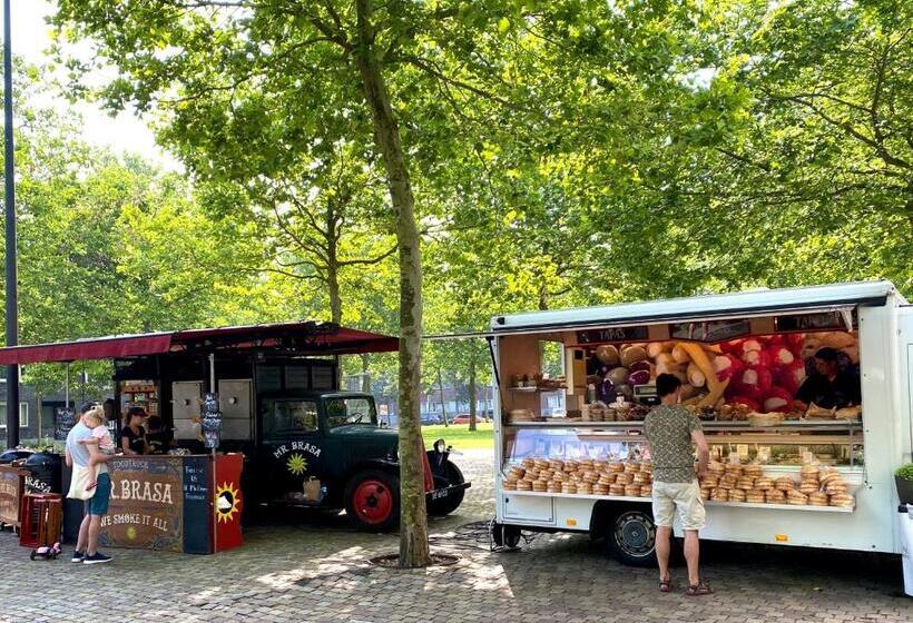 تختخواب و صبحانه The Green Tunnel