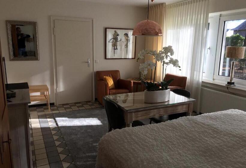 Bed & Breakfast Haus Unter Den Linden