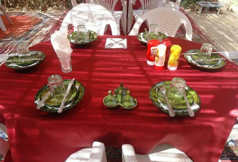 هتل Auberge L Oasis