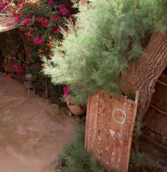 هتل Auberge L Oasis