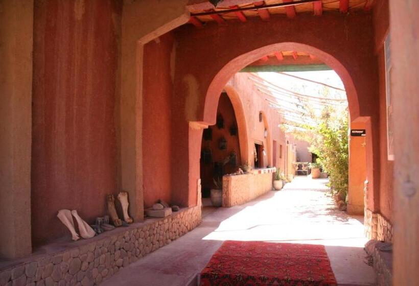 Отель Auberge L Oasis