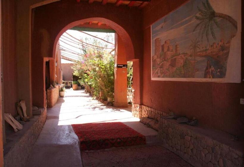 هتل Auberge L Oasis