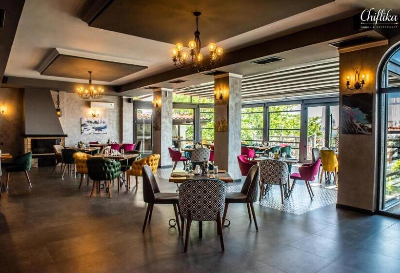 酒店 Chiflika Family