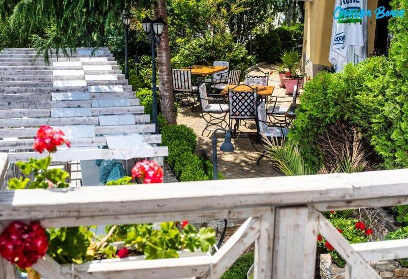 호텔 Chiflika Family